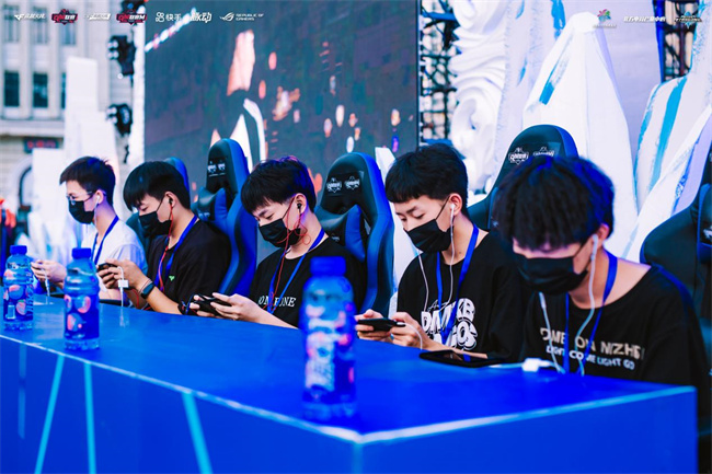 是在比赛进 是在比赛进