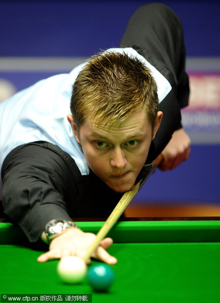 一位年轻球 一位年轻球